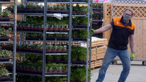 Baumärkte und kleinere Geschäfte öffnen wieder