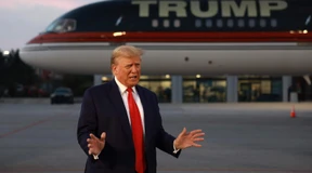 Trump kehrt mit Polizeifoto zurück zur Plattform X