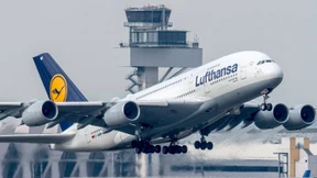 Schlagabtausch am Flughafen