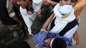 Polizei tötet Dutzende Demonstranten