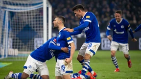 Königsblaue Erleichterung