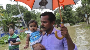 „Jahrhundertflut“ zwingt 1,2 Millionen Inder zur Flucht