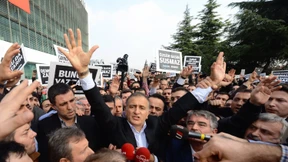 Bundesregierung kritisiert Festnahmen