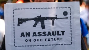 Zehntausende demonstrieren für schärferes Waffenrecht