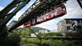Ein Schwebebahn-Wagen für den Garten?