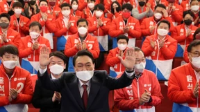 Ein Präsident zieht ins Verteidigungsministerium