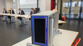 Hanau will Coronaviren mit UV-Licht töten