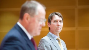 Steinbrück entlässt Sprecher