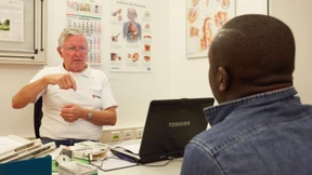 Grüne fordern gesetzliche Krankenversicherung für Flüchtlinge