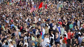 15.000 demonstrieren für ein offenes Finnland