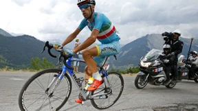 Niederlage und Spucke für den Mann in Gelb