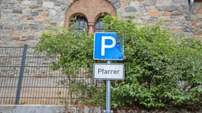 Bistümer suchen Seelsorger