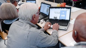 Nachhilfe in Haushaltsrecht und Social Media