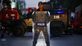 Familien von Konsulatsbeamten müssen Istanbul verlassen