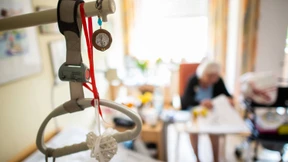 Lohnfortzahlung nicht in jedem Corona-Verdachtsfall