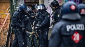 Bagger kommen auf den Osthang der Mathildenhöhe