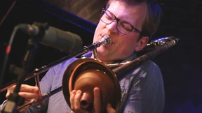 Flinke Finger, schnelle Zungen