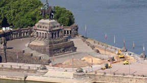 Wer seine Vermieterin aus der Wohnung trägt, darf bleiben