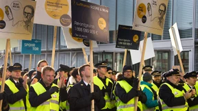 Arbeitgeberchef warnt vor Schäden durch Pilotenstreik