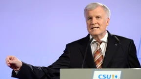 Seehofer will nicht vorzeitig das Feld räumen