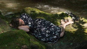 Steine tanzen sehr langsam