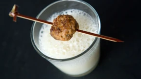 Büfett mit Baby-Gläschen