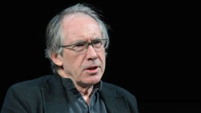 Ähnlichkeiten mit echten Kakerlaken sind rein zufällig