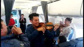 Spontanes Konzert bei Notlandung