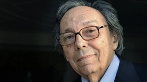 Hinter den Masken keine Welt