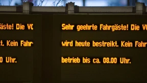 Warnstreik bremst Bahnen in Frankfurt aus