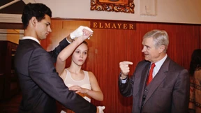 Schlange stehen für den Tanzkurs