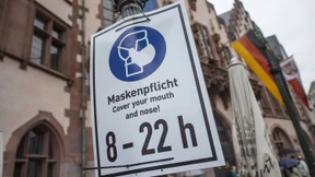 Frankfurter sollen möglichst überall Maske tragen