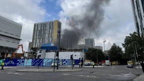 Riesige Rauchwolke über London