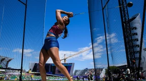 Die Hoffnungswerferin schwingt den Hammer