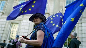 Landesweite Proteste gegen Zwangspause im Parlament