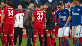 DFB ermittelt nach Feuerzeugwurf