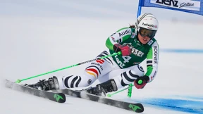 Viktoria Rebensburg wird zur Jägerin