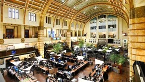 Amsterdam jagt London viel Geschäft ab