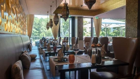 Tahina und Wasserspiele