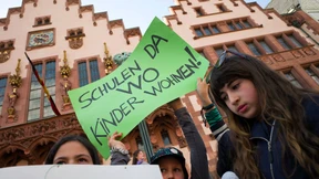 Gymnasien weisen gut 300 Kinder ab