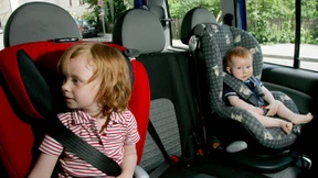 Zwei von 26 Autokindersitzen fallen durch