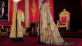 Samt und Thron warten schon