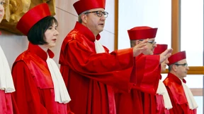 Niemand stirbt für sich allein