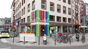 Buchhandlung Carolus zieht an die Große Friedberger