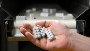 Limoflaschen zu Legosteinen