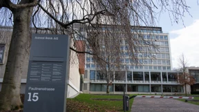 Aareal Bank muss Hauptversammlung wegen Panne bei Einladungen verschieben