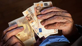 Mit Euro wird mehr bezahlt als mit Dollar