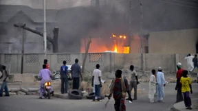 Mindestens 120 Tote nach Anschlagserie