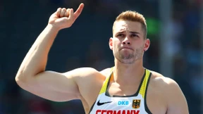 Alle Augen auf das Trio mit dem Speer