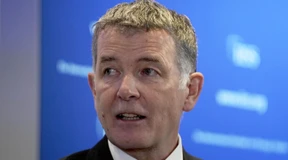 Warum der MI6-Chef die Öffentlichkeit sucht